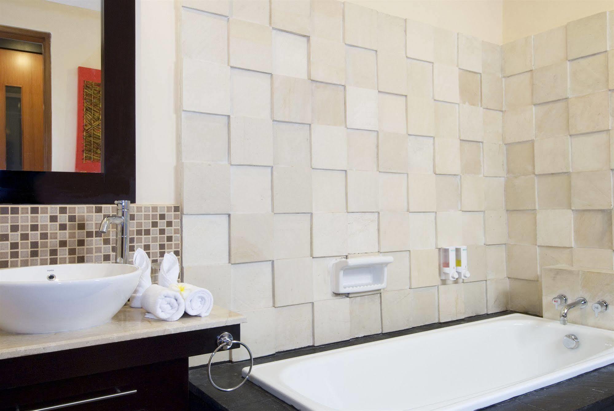 D'Alang Alang Villas Семиньяк Экстерьер фото